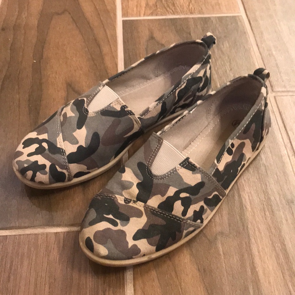 Camo Slip-ons